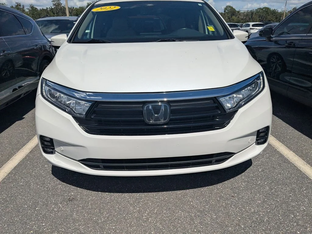 Used 2022 White Honda Touring image 2