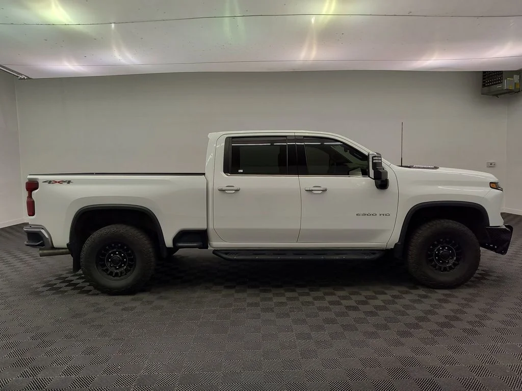 Used 2024 Summit White Chevrolet LTZ image 8