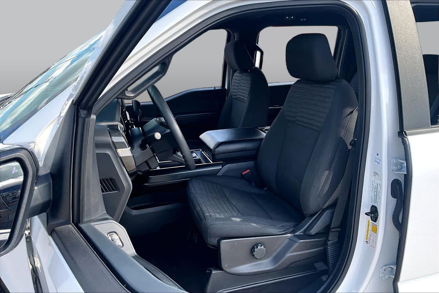 Used 2022 Oxford White Ford XL image 8