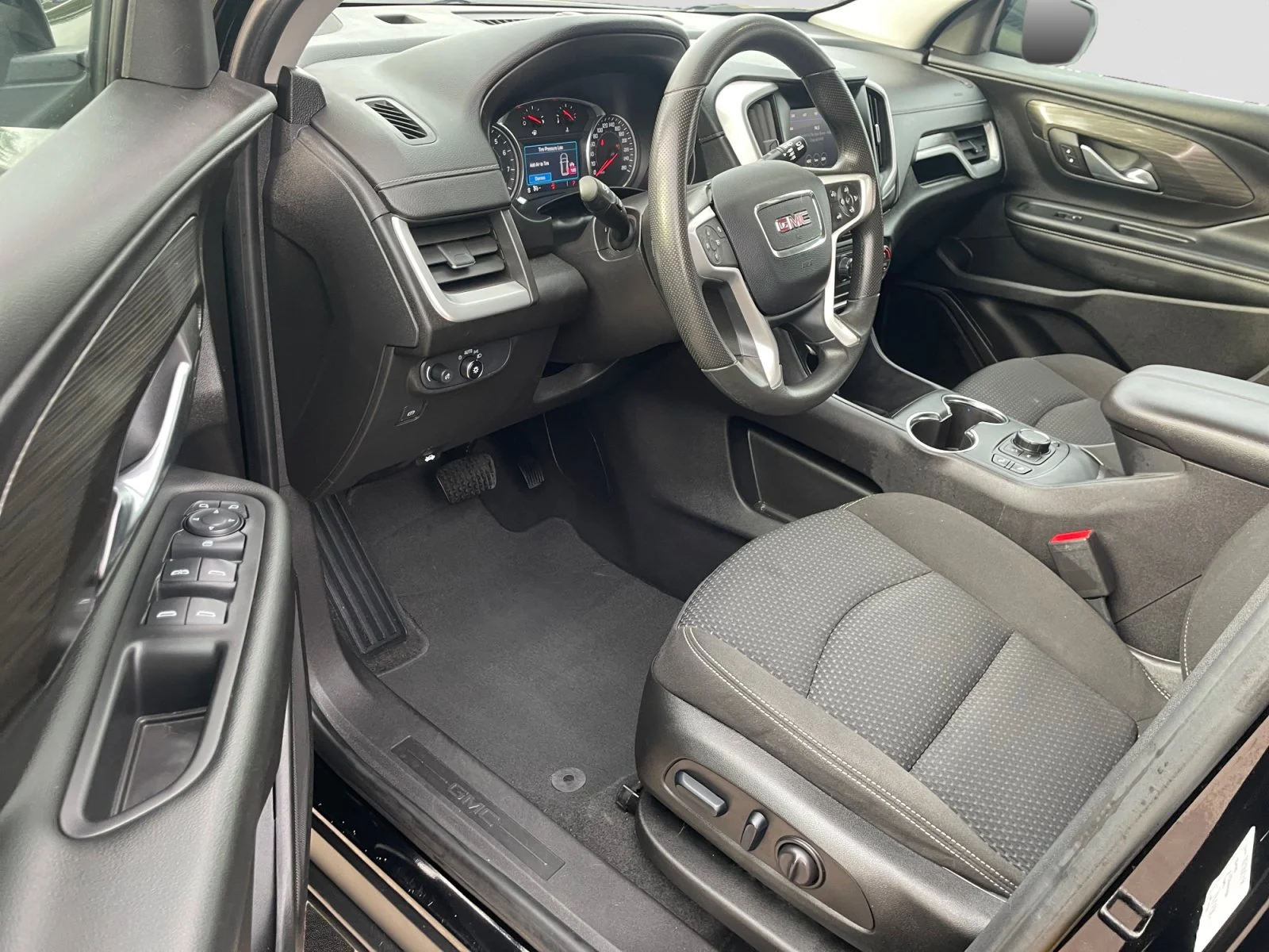 Used 2024 Black GMC SLE AWD image 13