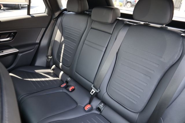 Certified Used 2025 Cirrus Silver Metallic Mercedes-Benz GLC 300 image 19
