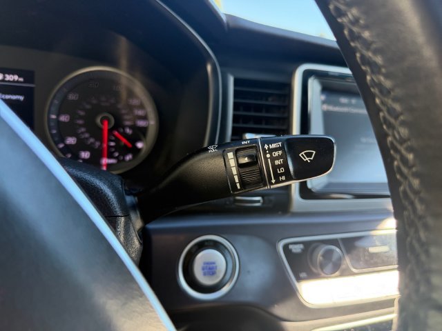 Used 2018 Blue Hyundai Sport 2.0T image 14