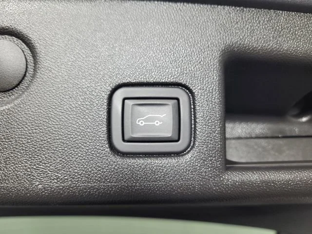 Used 2024 Sterling Gray Metallic Chevrolet Premier image 26