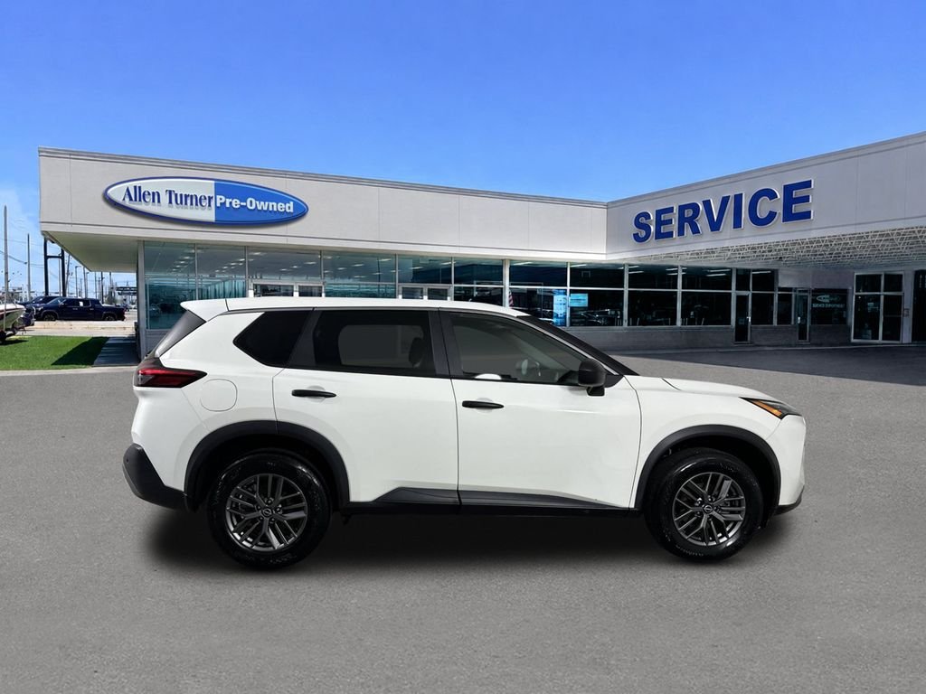 Used 2023 Glacier White Nissan S image 9