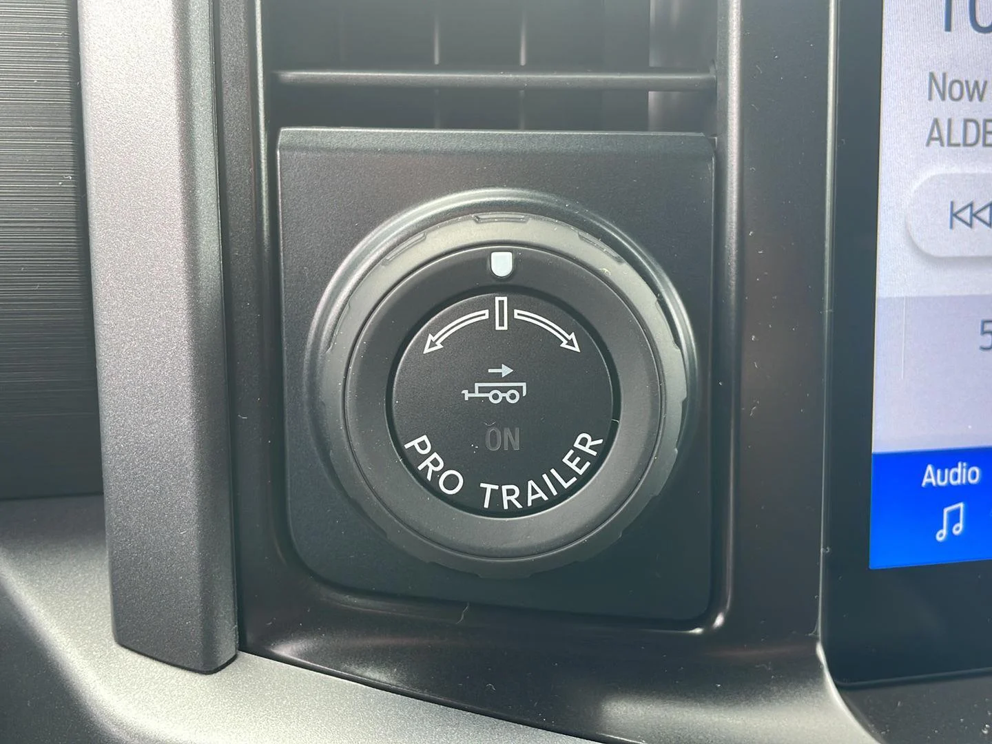 New 2026 Agate Black Metallic Ford XLT image 23