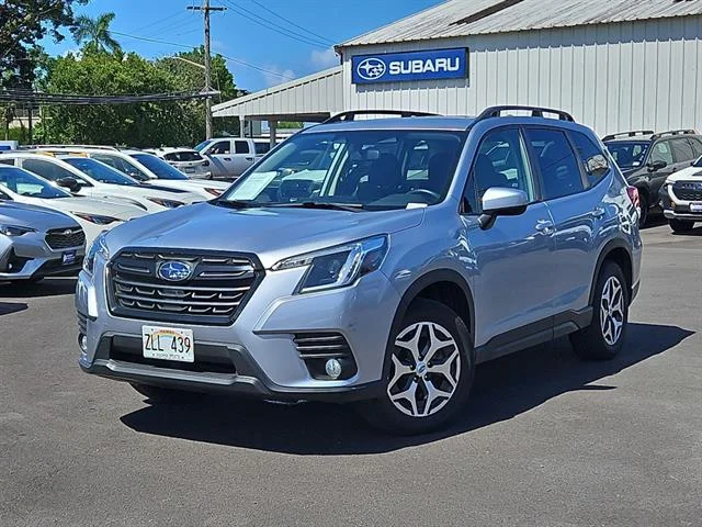 2023 Subaru Forester Premium's photo