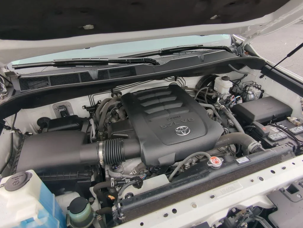 Used 2018 White Toyota Limited image 27