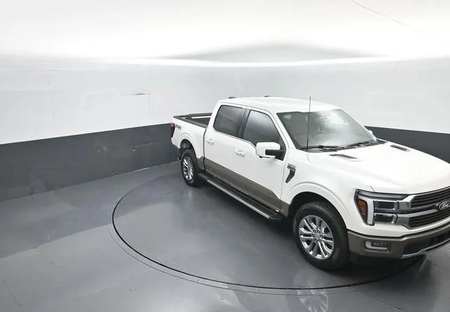 New 2026 Star White Metallic Tri-Coat Ford King Ranch® image 25