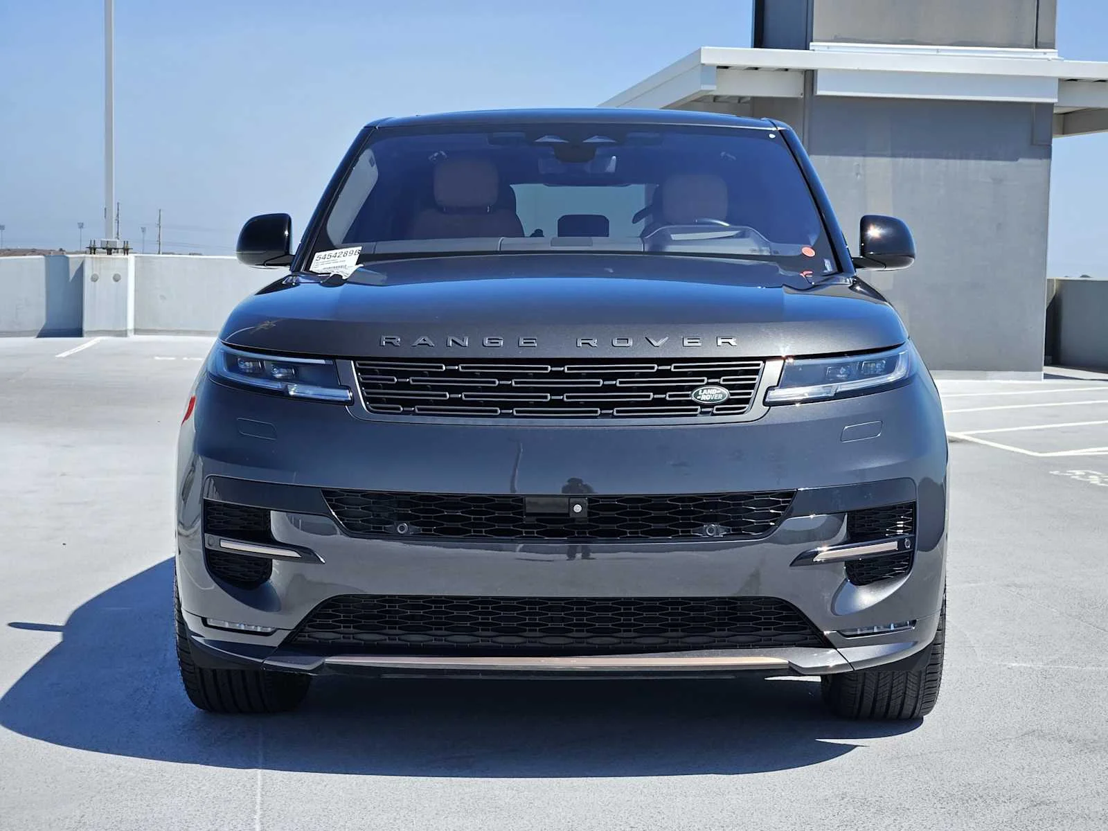 Certified Used 2023 Carpathian Grey Premium Metallic Land Rover SE Dynamic image 2