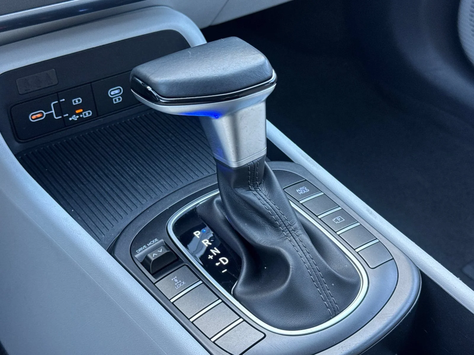 2025 Hyundai Kona SEL - Photo 24