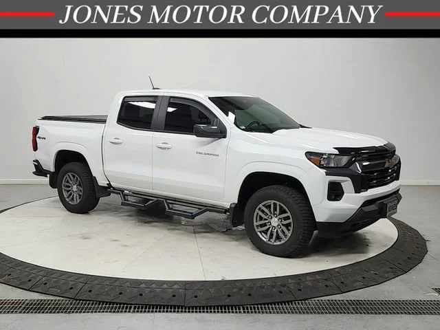 2024 Chevrolet Colorado 4WD LT Crew Cab Short Box's photo