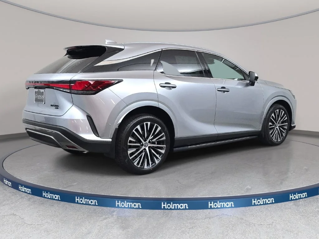 New 2026 Iridium Lexus PREMIUM PLUS image 5