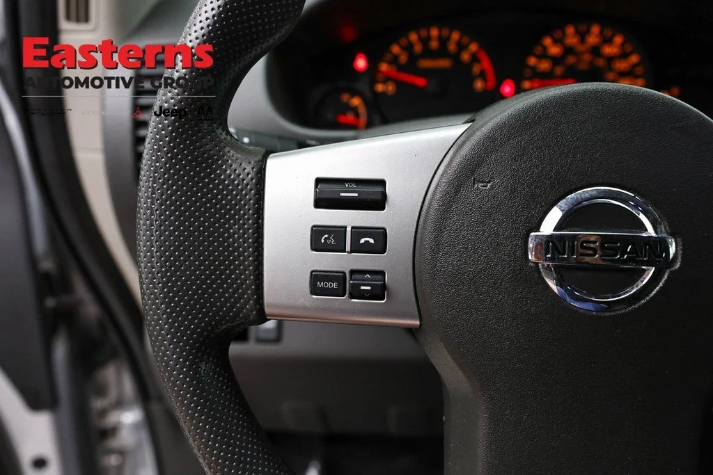 Used 2019 Silver Nissan S image 15