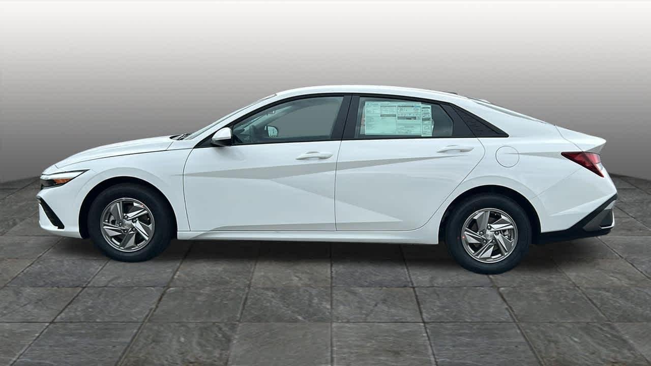 New 2026 Serenity White Hyundai SE image 38
