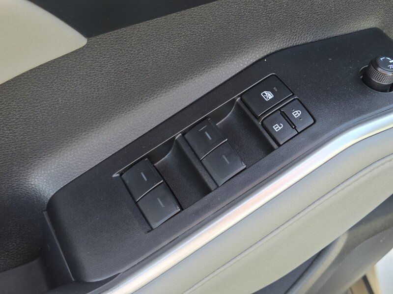 Used 2025 Silver Toyota XLE image 27
