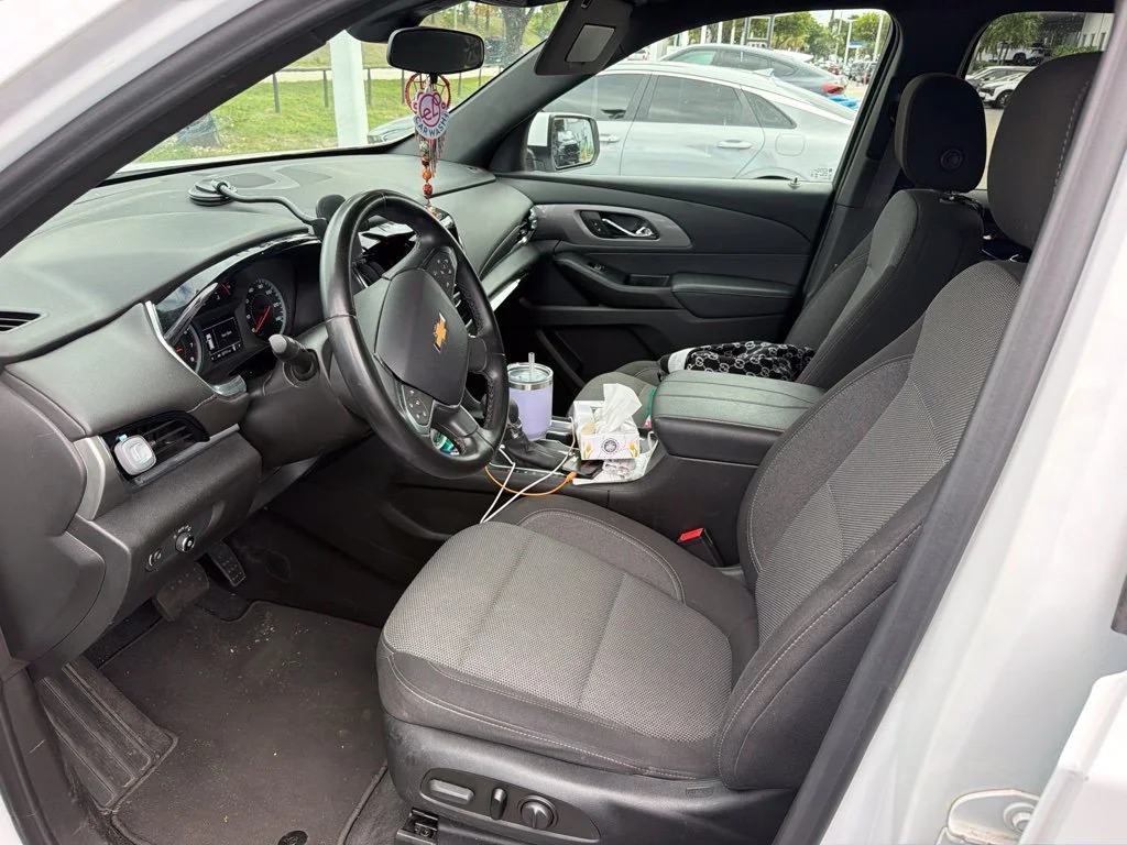 Used 2023 Summit White Chevrolet LT image 6