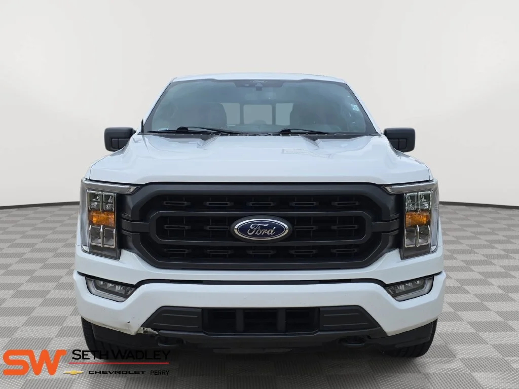 Used 2021 White Ford XLT image 2