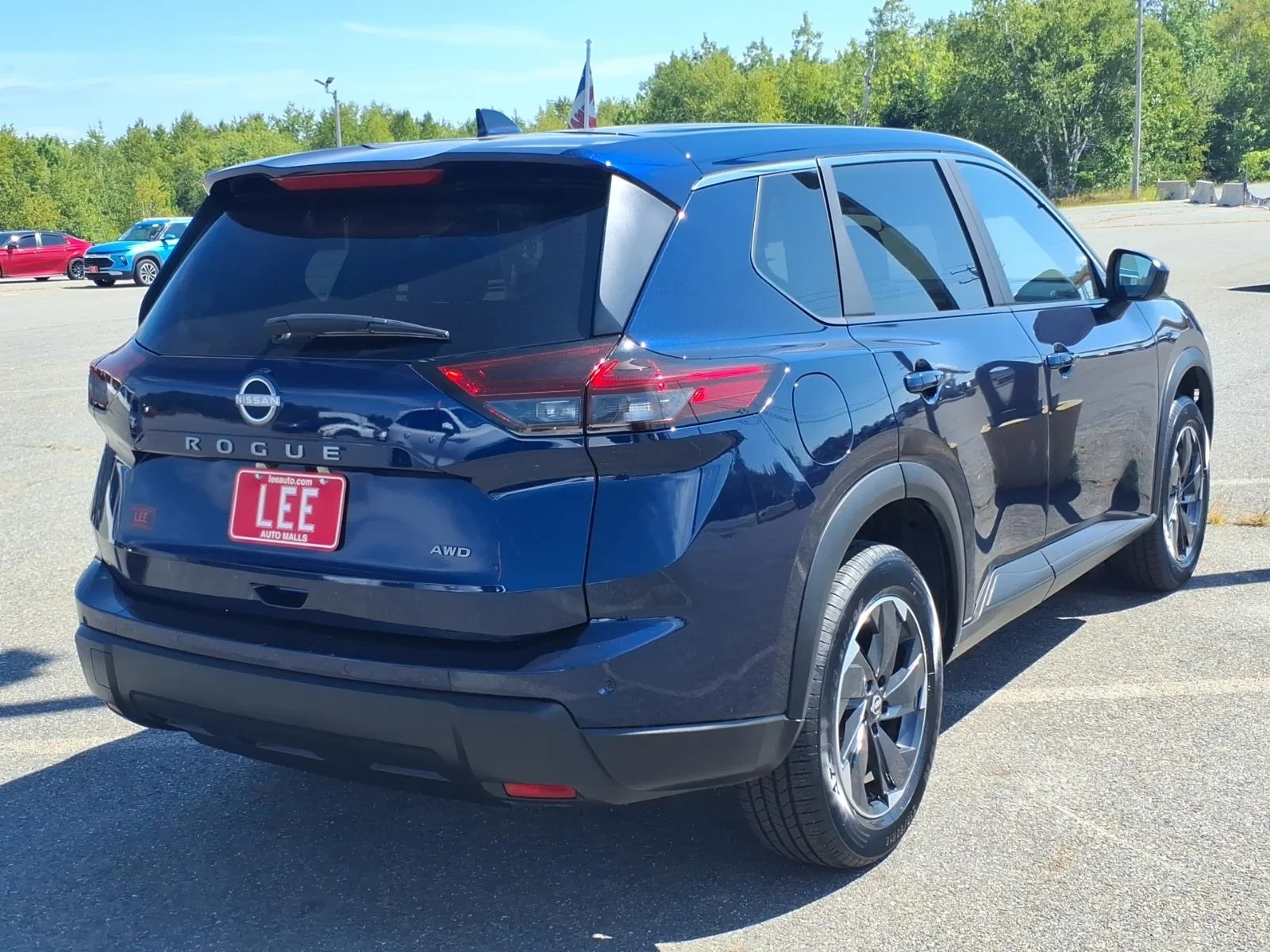 Used 2025 Deep Ocean Blue Nissan SV image 5