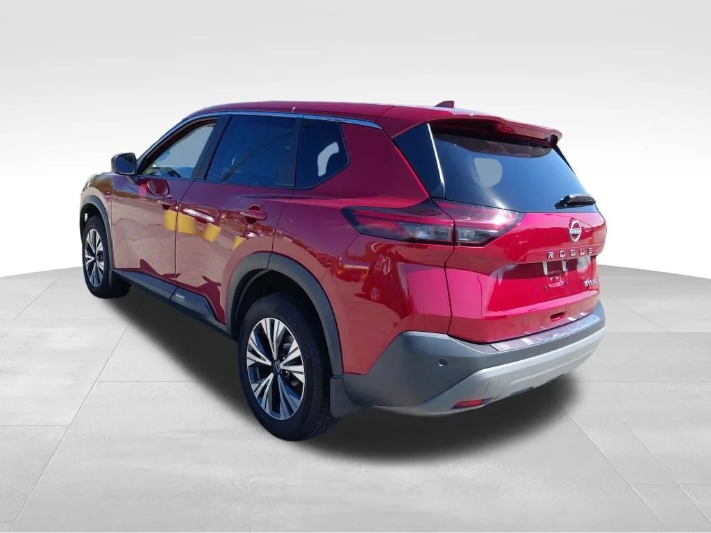 Used 2023 Red Nissan SV image 15