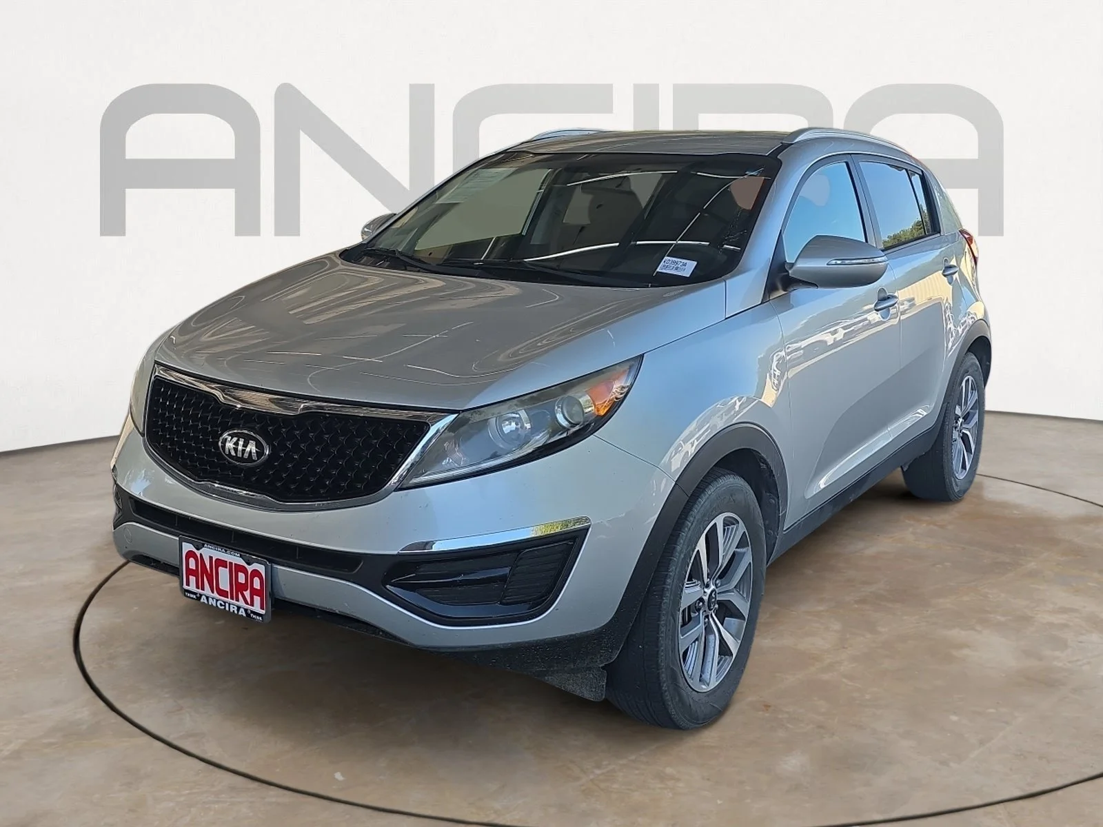 Used 2015 Bright Silver Kia LX image 4