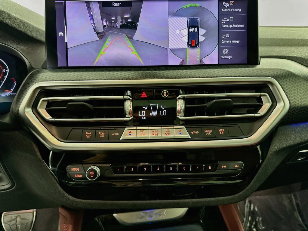 Used 2023 Black BMW xDrive30i image 16