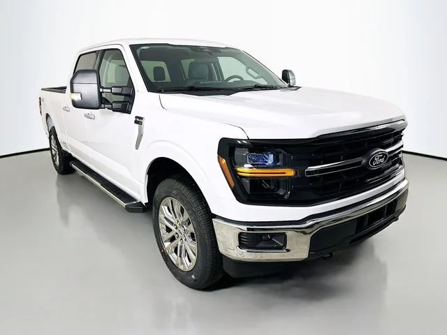 New 2026 Oxford White Ford XLT image 1