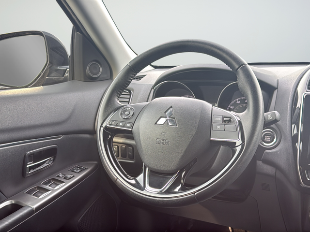 Used 2022 Gray Mitsubishi 2.0 SE image 38