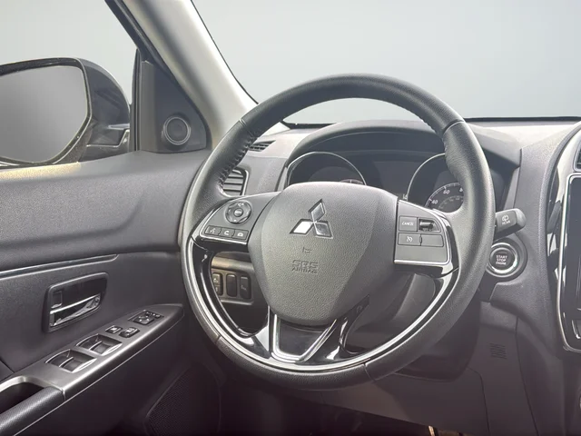 Used 2022 Gray Mitsubishi 2.0 SE image 38