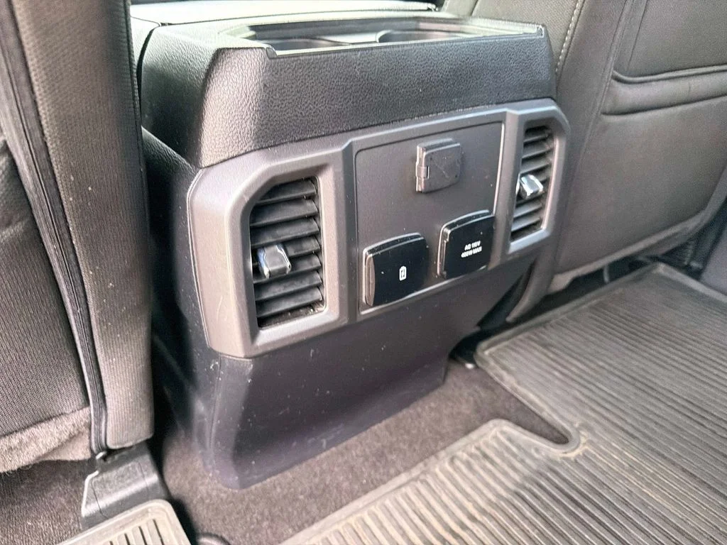 Used 2020 White Ford XLT image 17