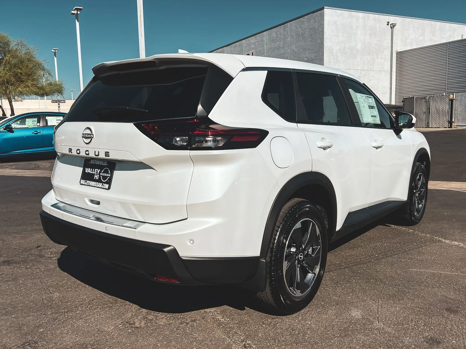 New 2026 Everest White Pearl TriCoat Nissan SV image 10