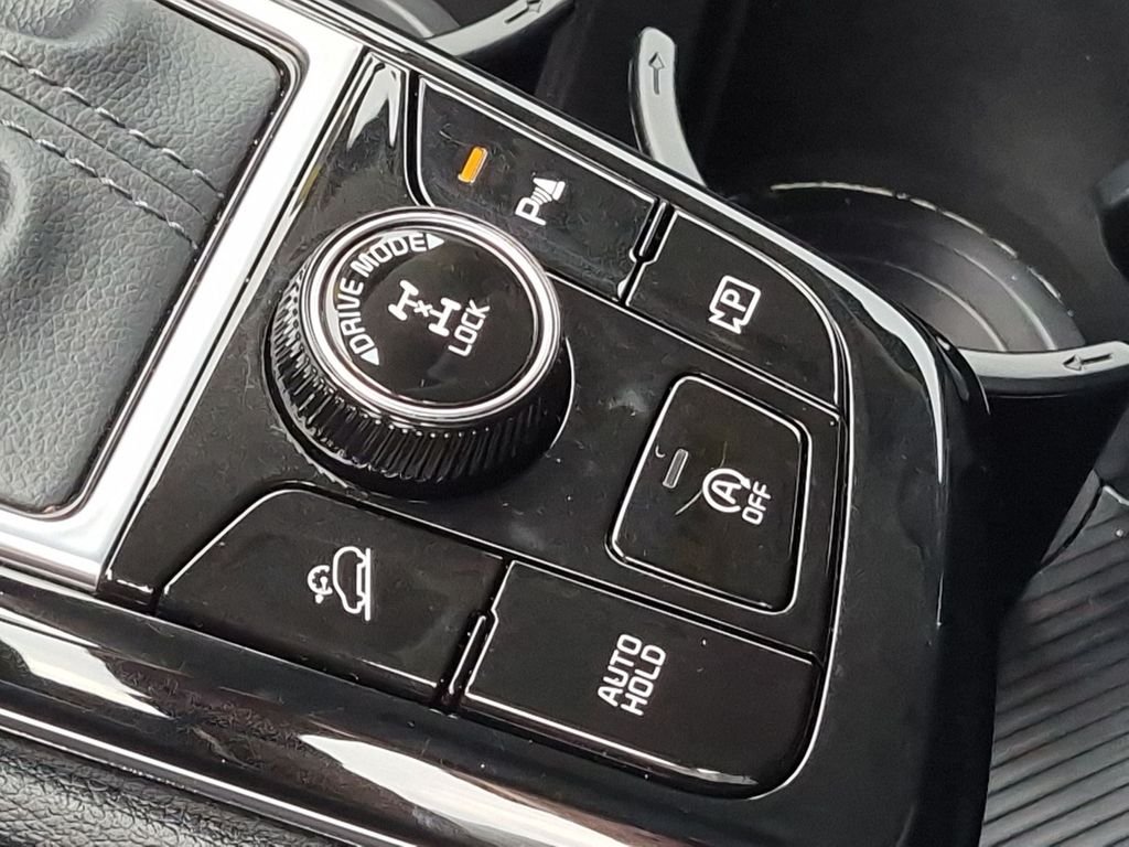 Used 2025 Black Kia SX-Prestige image 26