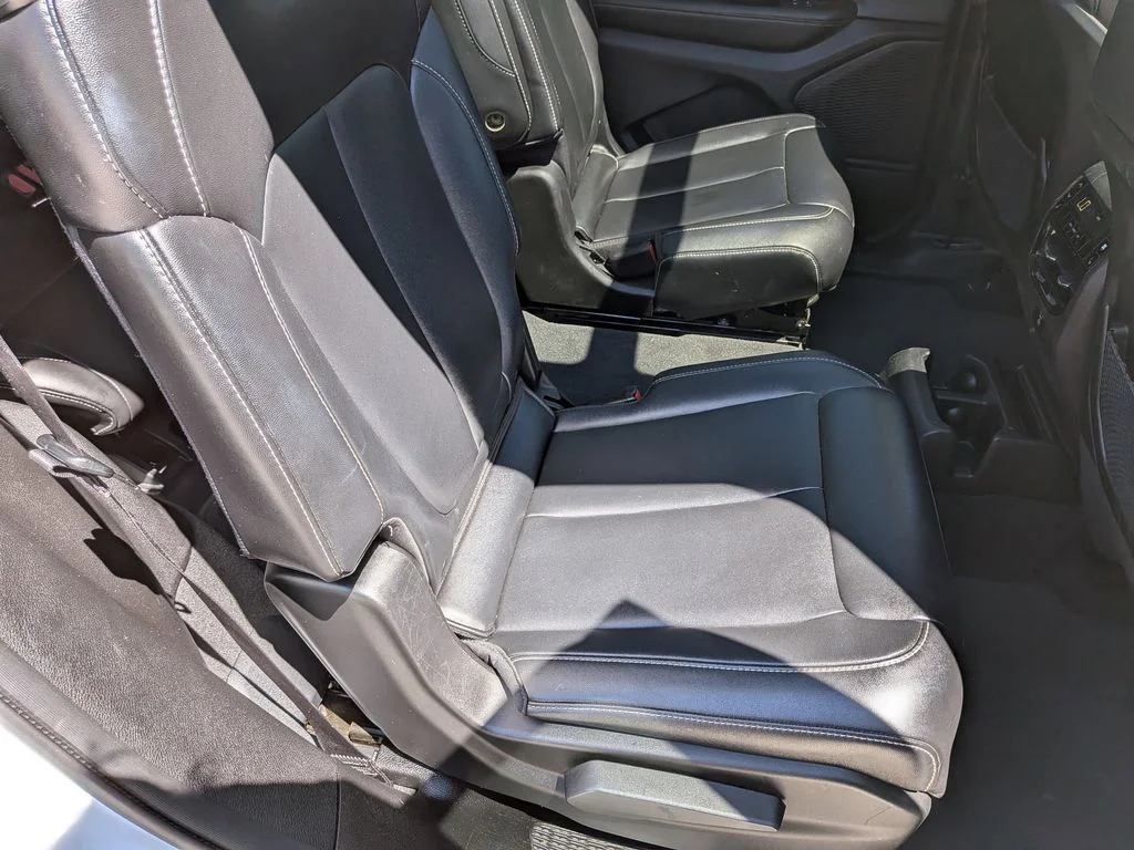 Used 2023 White Jeep Limited image 29