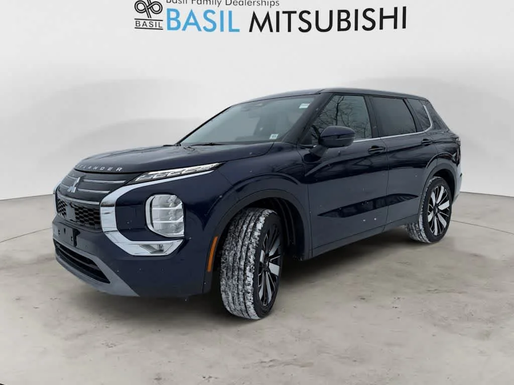 New 2025 Cosmic Blue Metallic Mitsubishi SEL image 5