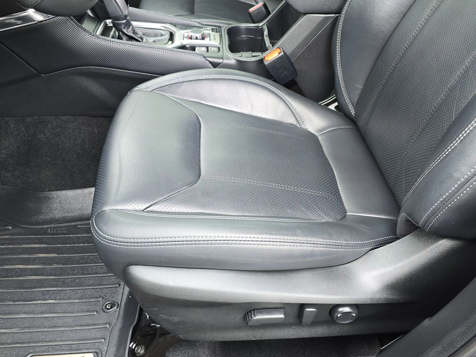 Used 2023 Gray Metallic Subaru Touring image 30