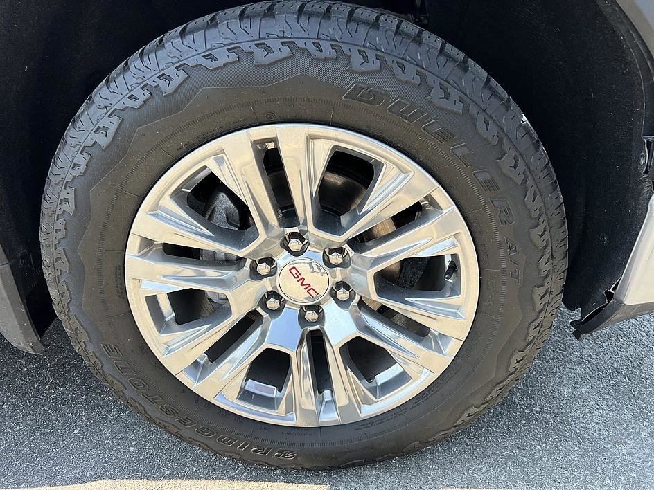 Used 2020 Satin Steel Metallic GMC Denali image 12