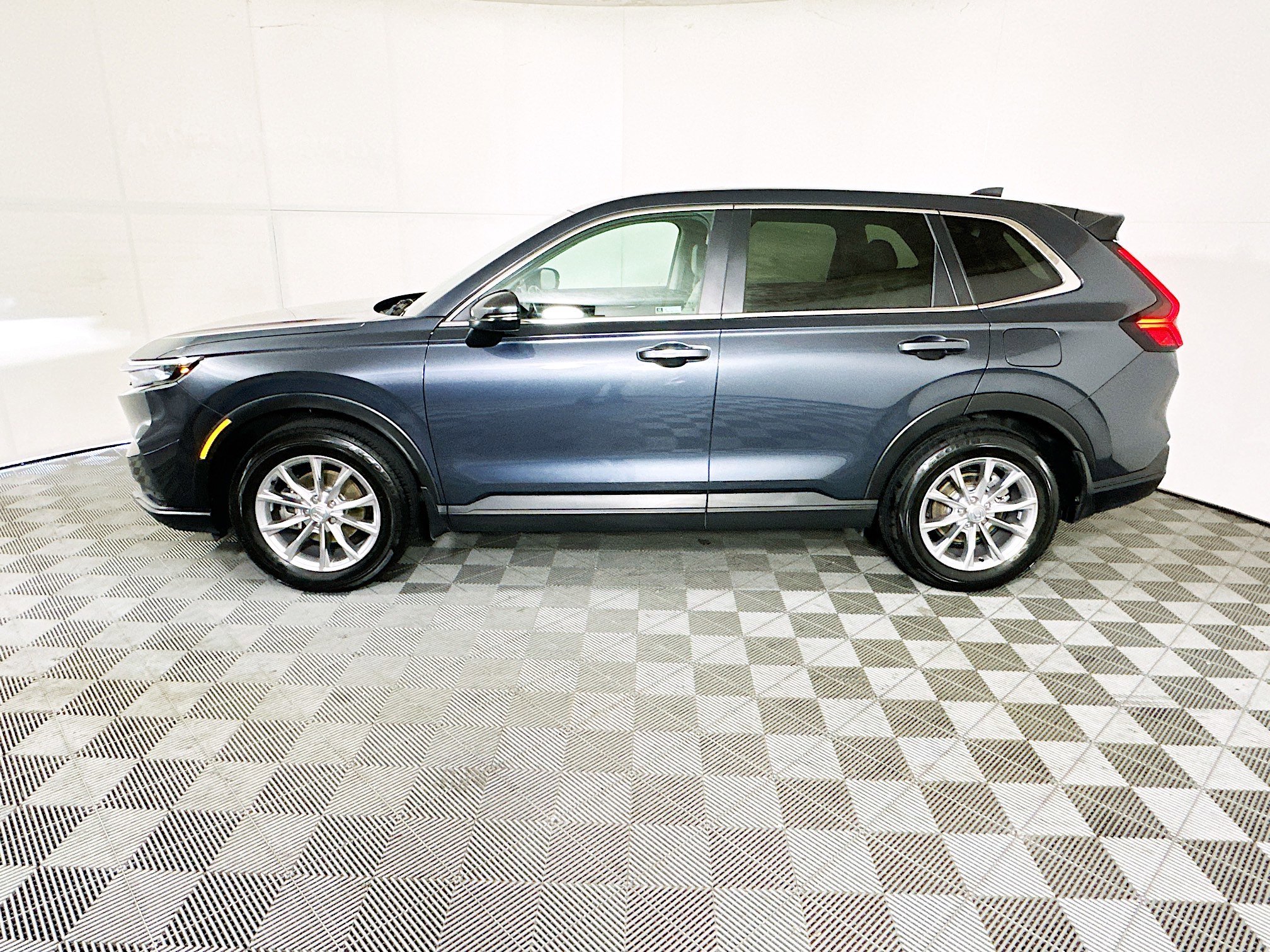 2024 Honda CR-V thumbnail 8