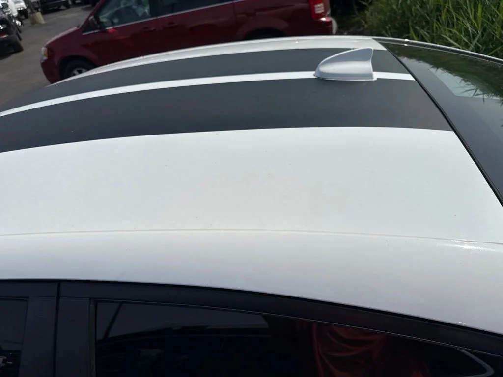 Used 2016 White Dodge SXT image 10