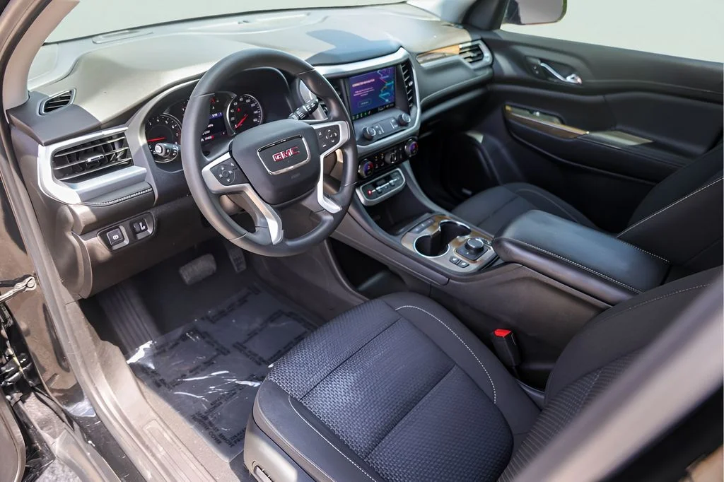 Used 2023 Black GMC SLE image 13
