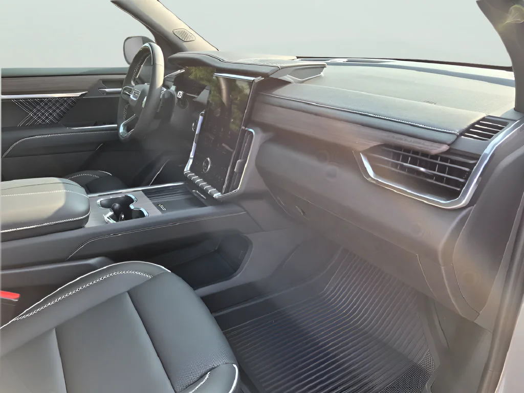 2026 GMC Acadia Denali - Photo 40