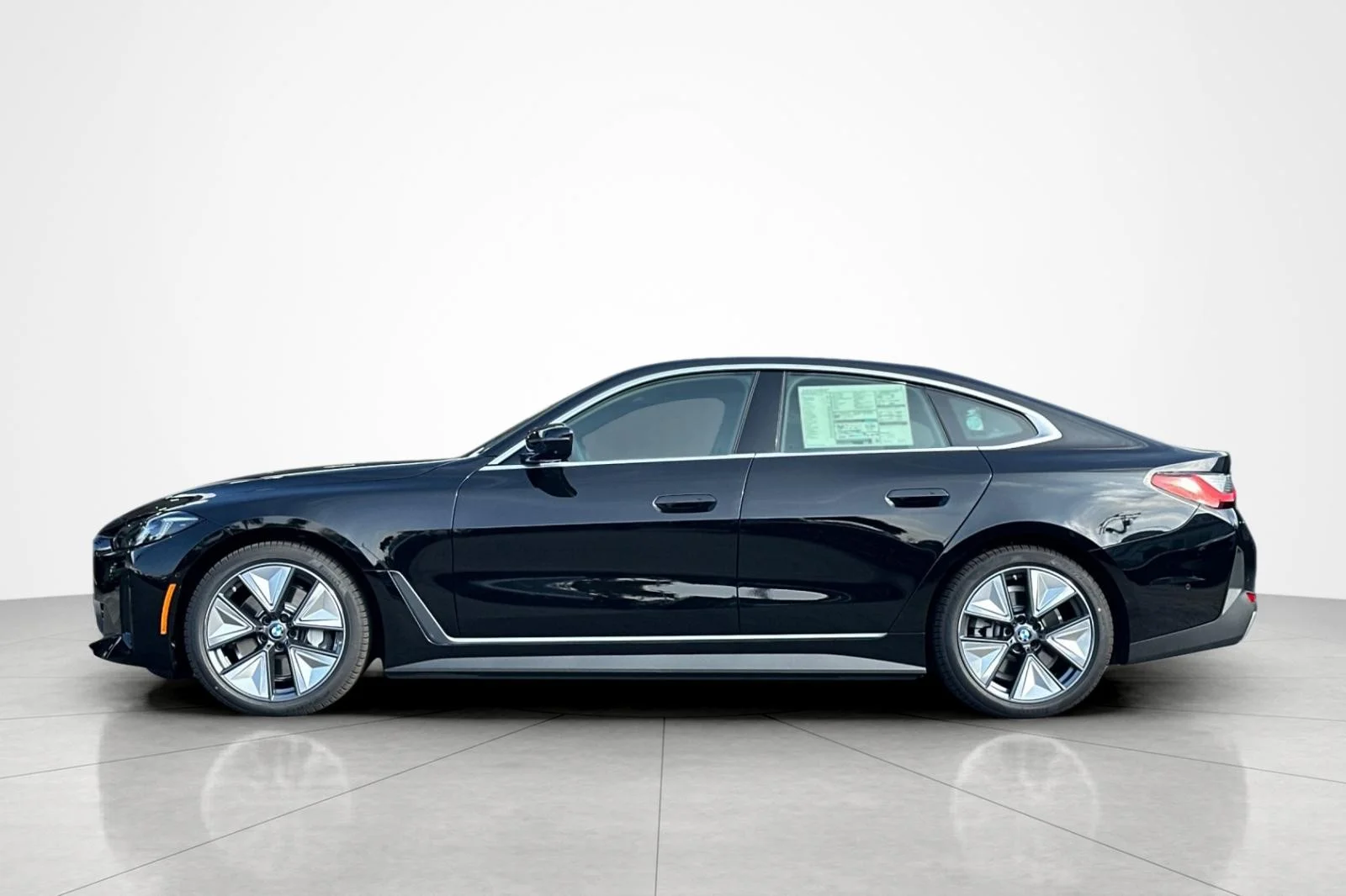 New 2026 Jet Black BMW xDrive40 image 2