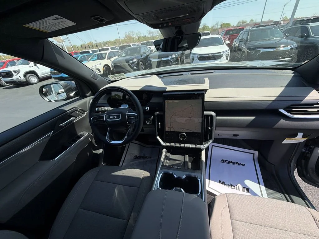 New 2026 Sterling Metallic GMC Elevation image 10