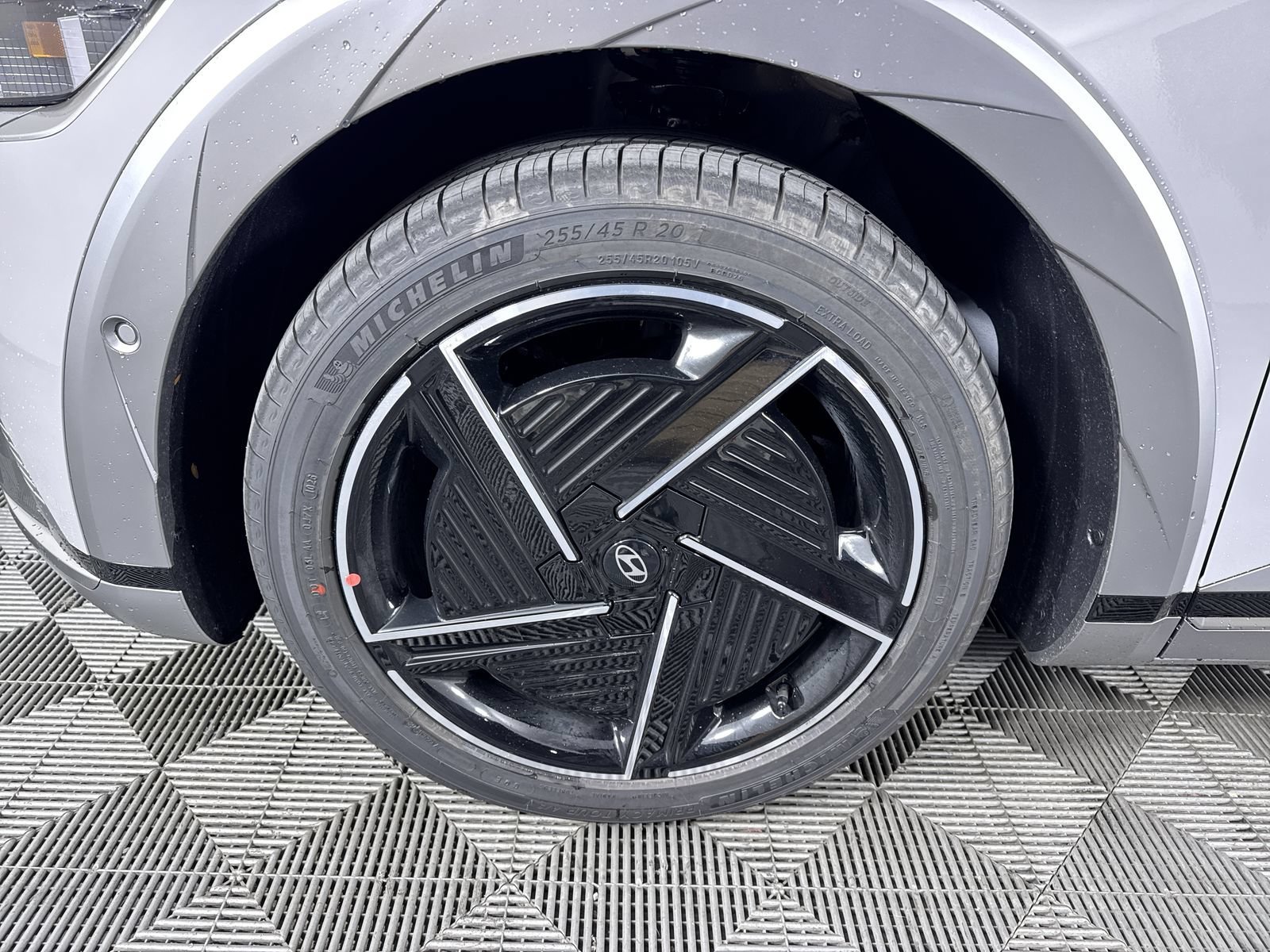 New 2027 Cyber Gray Hyundai Limited image 9