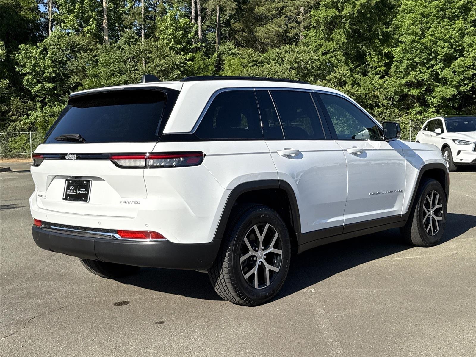 Used 2024 Bright White Clearcoat Jeep Limited image 25