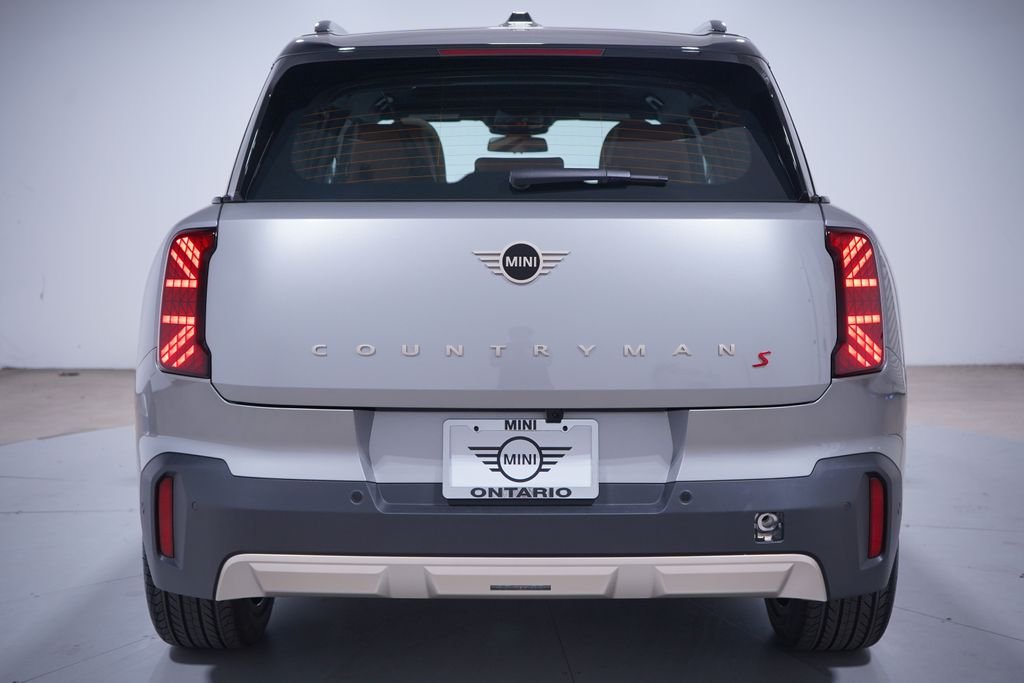 Used 2026 Silver MINI Signature Plus image 5