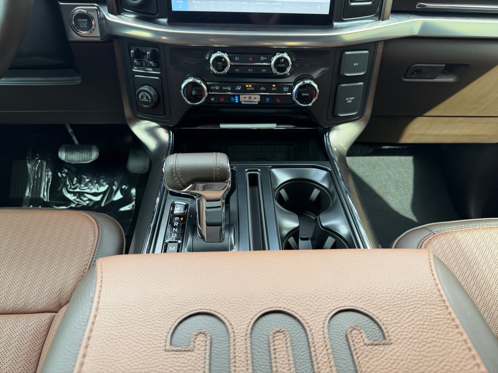 New 2026 Agate Black Metallic Ford King Ranch image 12