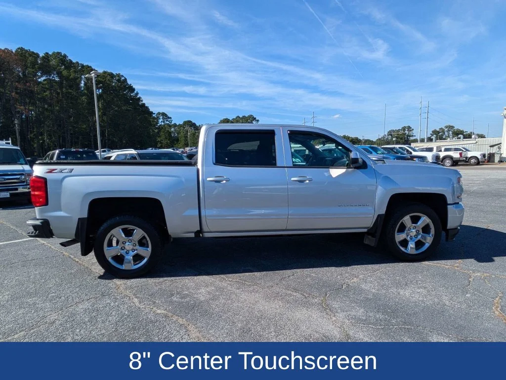 Used 2018 Silver Chevrolet LT image 3
