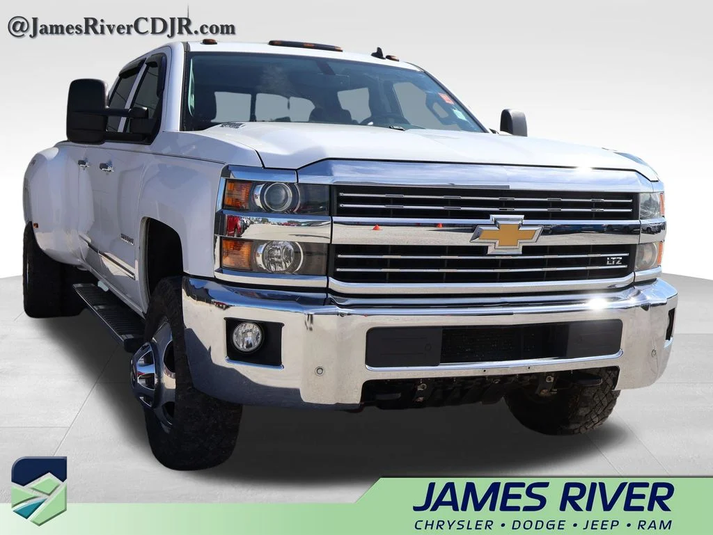 Used 2015 White Chevrolet LTZ image 6