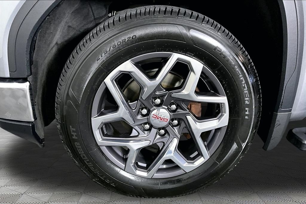 Certified Used 2024 Silver GMC SLT image 31