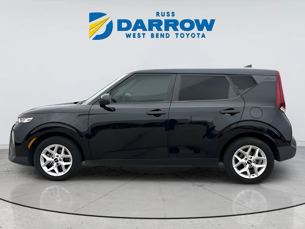 Used 2022 Black Kia LX image 2