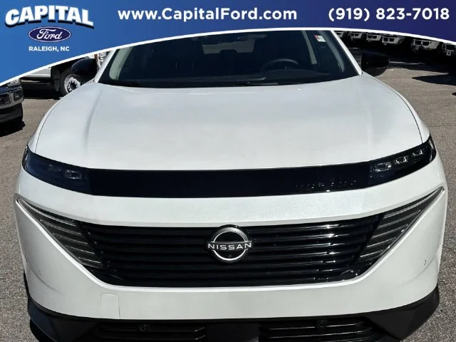 Used 2025 White Nissan SL image 10